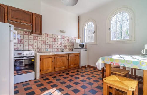 Saint-Jean-Pied-de-Port Apartment | Uharte - Cozy 3-Bedroom Apartment with Spa & Breakfast