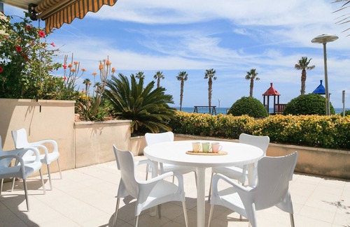 Miami Platja Apartment | Beachfront Escape at UHC Los Flamencos - Pet-Friendly Stay