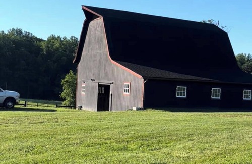 Batesville House | Unforgettable Equestrian Getaway in the Blue Ridge Mountains