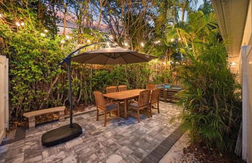 Victoria Park Apartment | Modern 1B Haven - Family-Friendly Retreat in Fort Lauderdale