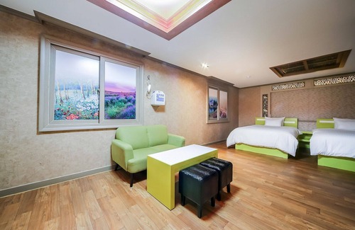 Uiryeong Hotel | Eco-Friendly Stay at Uiryeong Azalea with Breakfast Included