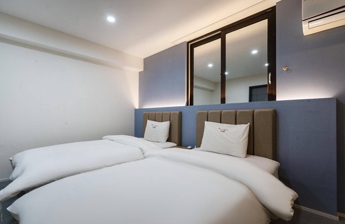 Uiryeong Hotel | Eco-Friendly Uiryeong Crystal with Breakfast & Family Amenities