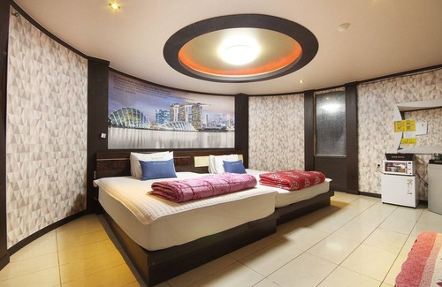 Uiryeong Hotel | Eco-Friendly Retreat at Uiryeong Hyatt with Family Amenities