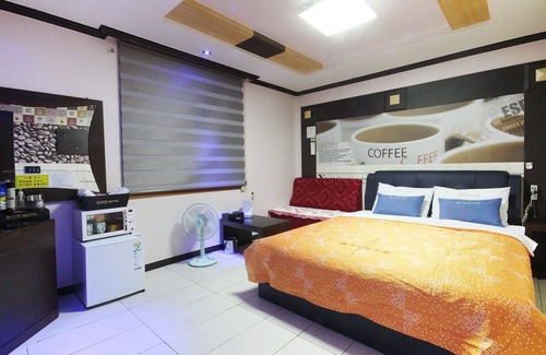 Uiryeong Hotel | Eco-Friendly Retreat at Uiryeong Hyatt with Family Amenities