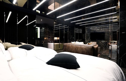 Uiwang Hotel | Eco-Friendly Uiwang Cullinan: Family and Kitchen Amenities