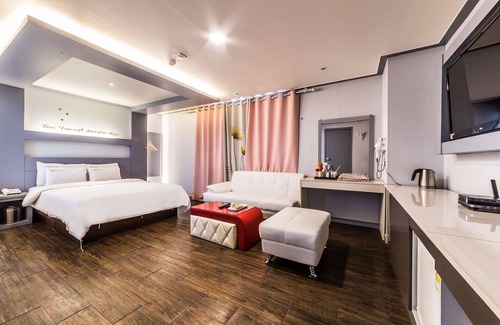 Sam-dong Hotel | Eco-Friendly Uiwang Hotel with Family Amenities & Breakfast