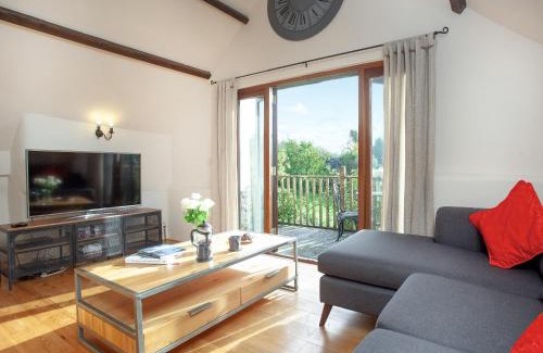 Sticklepath House | Family-Friendly Escape at The Threshing Barn with Pool