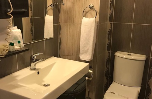 Golbasi Hotel | Discover Ulasan Hotel: Family-Friendly with Pool & Spa