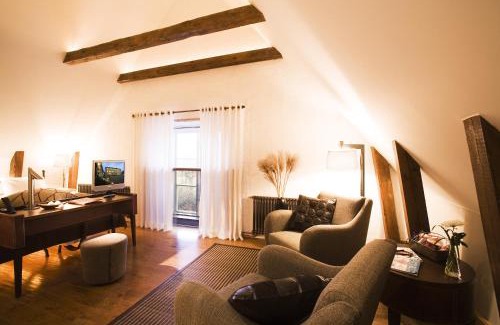 Appelviken Hotel | Experience Ulfsunda Slott: Family-Friendly & Pet Welcoming