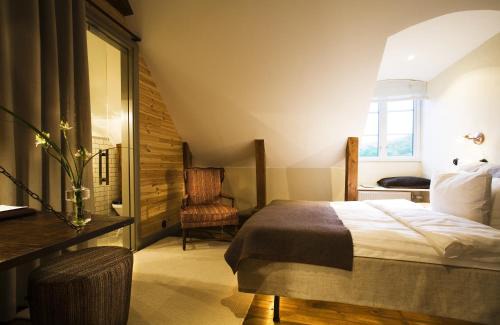 Appelviken Hotel | Experience Ulfsunda Slott: Family-Friendly & Pet Welcoming