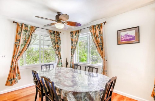 Keaau House | Discover Uli Kai Paradise: Family-Friendly Retreat with Hot Tub