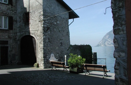 Sulzano Apartment | Pet-Friendly Uliveto Holiday Home with Ocean View & Spa