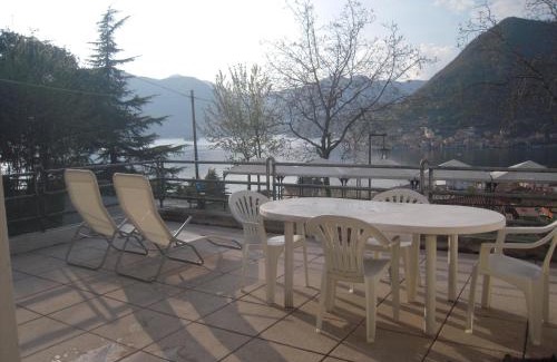 Sulzano Apartment | Cozy Apartments in Italy with Oceanfront Views & Breakfast