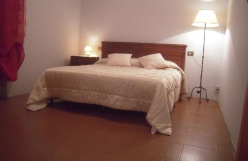 Sulzano Apartment | Cozy Apartments in Italy with Oceanfront Views & Breakfast