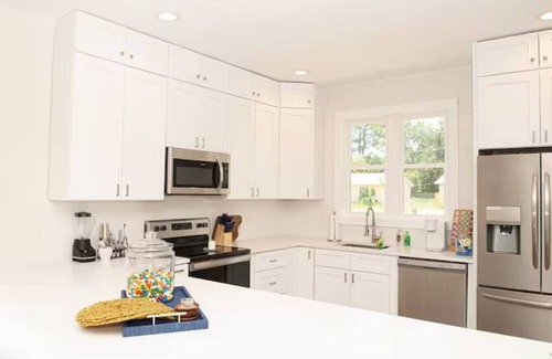 Florida Shores House | Beachfront Retreat with Kitchen and Top Guest Ratings