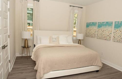 Florida Shores House | Beachfront Escape with Family-Friendly Amenities Await