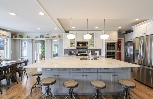 Lake Geneva House | Ultimate Beach House: Private Beaches, Cabana & Pier Access