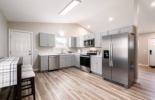 Radcliff House | Relax in Spacious 5 BR Retreat with Pet-Friendly Amenities