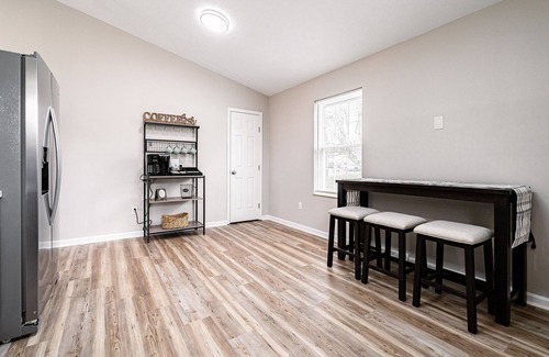 Radcliff House | Relax in Spacious 5 BR Retreat with Pet-Friendly Amenities