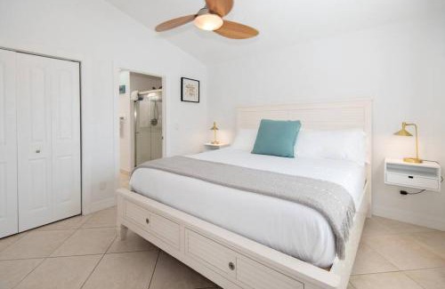 Fort Pierce Shores Villa | Group-Friendly 8BD Beach Retreat - Perfect for Gatherings