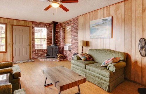 Onalaska House | Ultimate Lake Livingston Home w/ Boat Dock & Slip!