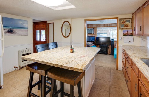 Onalaska House | Ultimate Lake Livingston Home w/ Boat Dock & Slip!