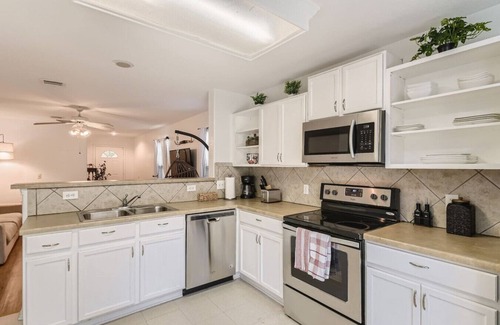 Austin House | Ultimate Location ATX! 3BD2BA~Private Backyard