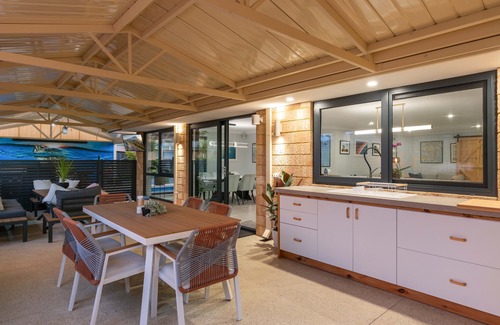 Kinross House | Indulge in Luxury with Heated Pool and Cinema Room