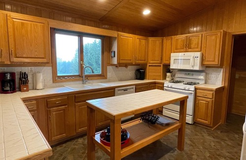 Honor House | Private Retreat near Sleeping Bear Dunes National Park