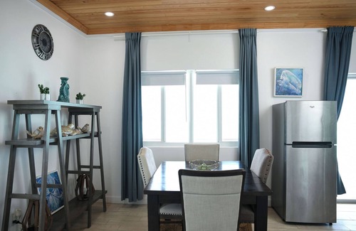 Great Exuma Villa | Unforgettable Getaway at BLU with Oceanfront Amenities