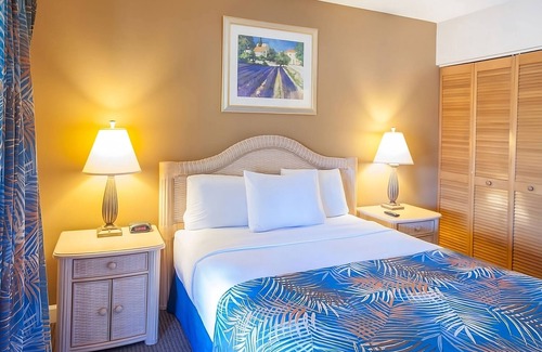 Palm Coast Hotel | Ideal Getaway with Pool, Spa & Kitchen Near Hammock Beach