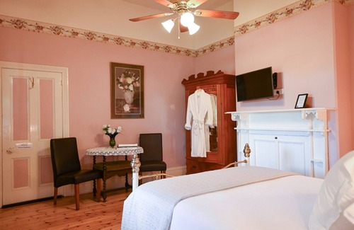 Bremer Bed & Breakfast | Discover a Wine Lover's Haven at Heritage Home Winery