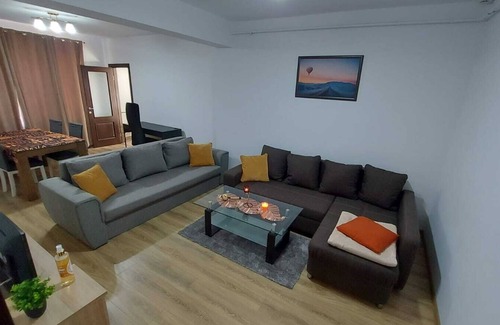 Iasi Apartment | Ultra Central, furnished and Spacious with 3 double beds and 1 Balcony