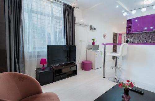 Bucharest City-Centre Apartment | Pet-Friendly Central White & Lila Studio - Guest Rated 9.8