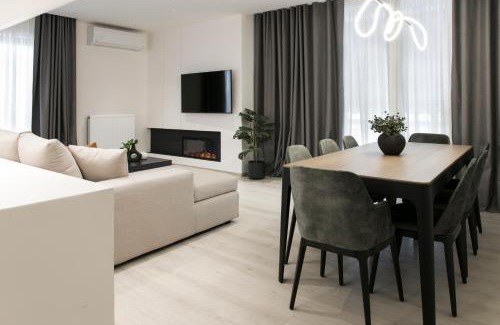 Nea Smirni Apartment | Modern 4-Bedroom Apartment in Athens - Guest Rated 9/10