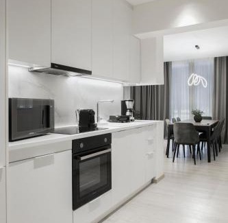 Nea Smirni Apartment | Modern 4-Bedroom Apartment in Athens - Guest Rated 9/10