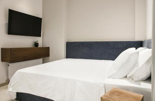 Nea Smirni Apartment | Modern 4-Bedroom Apartment in Athens - Guest Rated 9/10