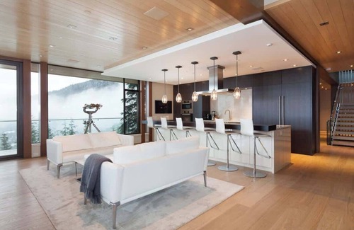 Whistler Creekside House | Ultra-Luxe Chalet w/Infinity Pool, Cinema & Gym