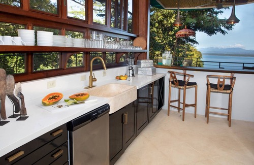 Manuel Antonio Villa | Exquisite Balinese Retreat with Private Pool & Ocean Views