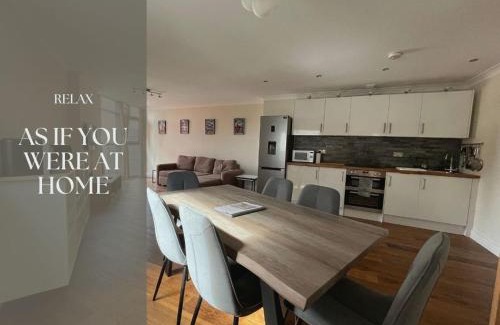 Cardiff City Centre Apartment | Elegant City Centre 2-Bed Apartment with Free Parking