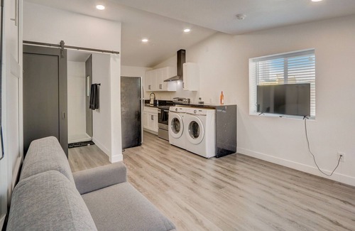 Beverly Green Apartment | Luxury Studio Steps from Las Vegas Blvd - Pet Friendly!