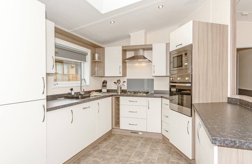 Aysgarth Ski Chalet | Secluded Lodge with Hot Tub and Spa Amenities Await You