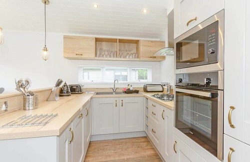Aysgarth Ski Chalet | Secluded Lodge with Hot Tub and Spa Amenities Await You