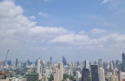 Wang Mai Apartment | Ultra Stylish Asok Terminal 21 Sleeps 4 near BTS