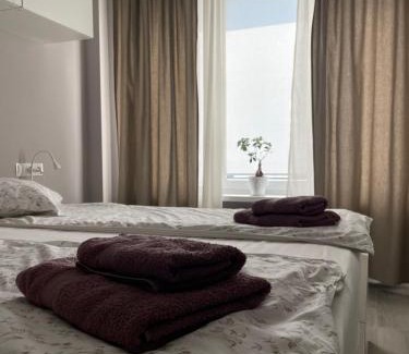 Tirgu Mures Apartment | Top-Rated BB's Ultracentral Apartman - Family-Friendly Stay