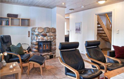 Øvre Ramse House | Pet-Friendly Retreat at Ulv - Hytte 3 with Private Pool
