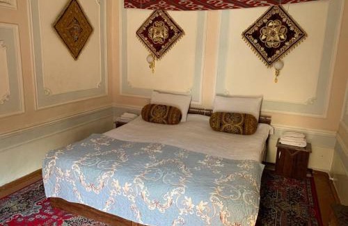 Bukhara House | Discover Umarxon: Top-Rated Hotel with Family-Friendly Amenities