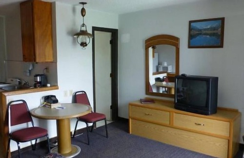 Umatilla Hotel | Comfortable Umatilla Inn and Suites with Family-Friendly Amenities