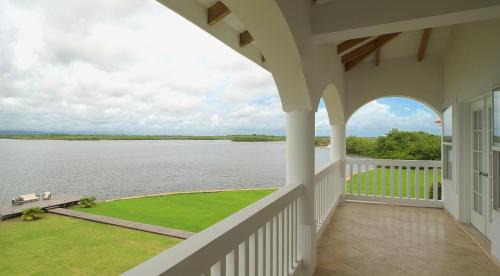 Placencia Resort | Outstanding Umaya Resort & Adventures: Oceanfront Bliss Awaits