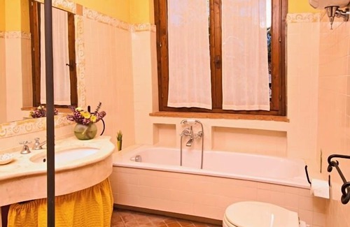 Monte Castello di Vibio Villa | Idyllic Umbriaverde: A Top-Rated Retreat in Umbria